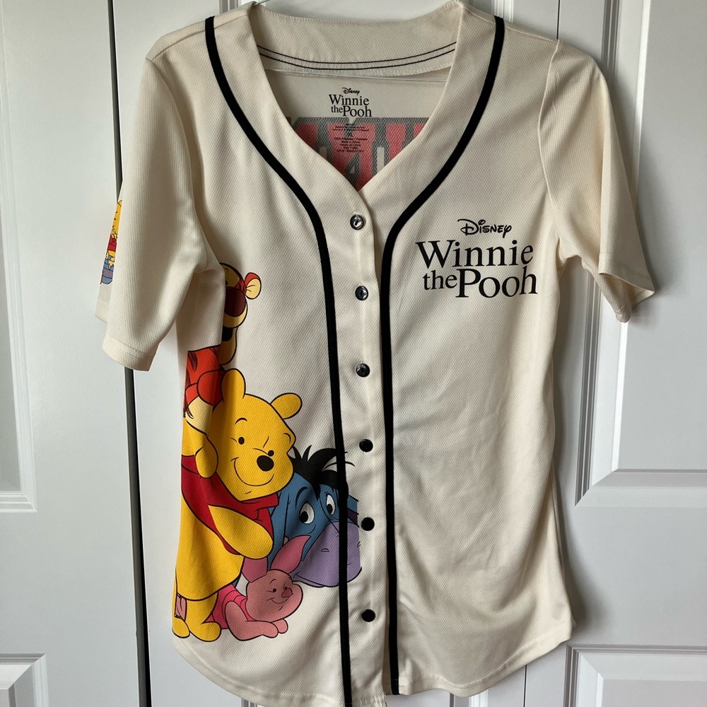 Disney Winnie the Pooh Women’s XL NWOT. #66 Jersey button up short sleeve shirt.